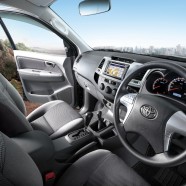 XPOSE Cars - Toyota Hilux Interior